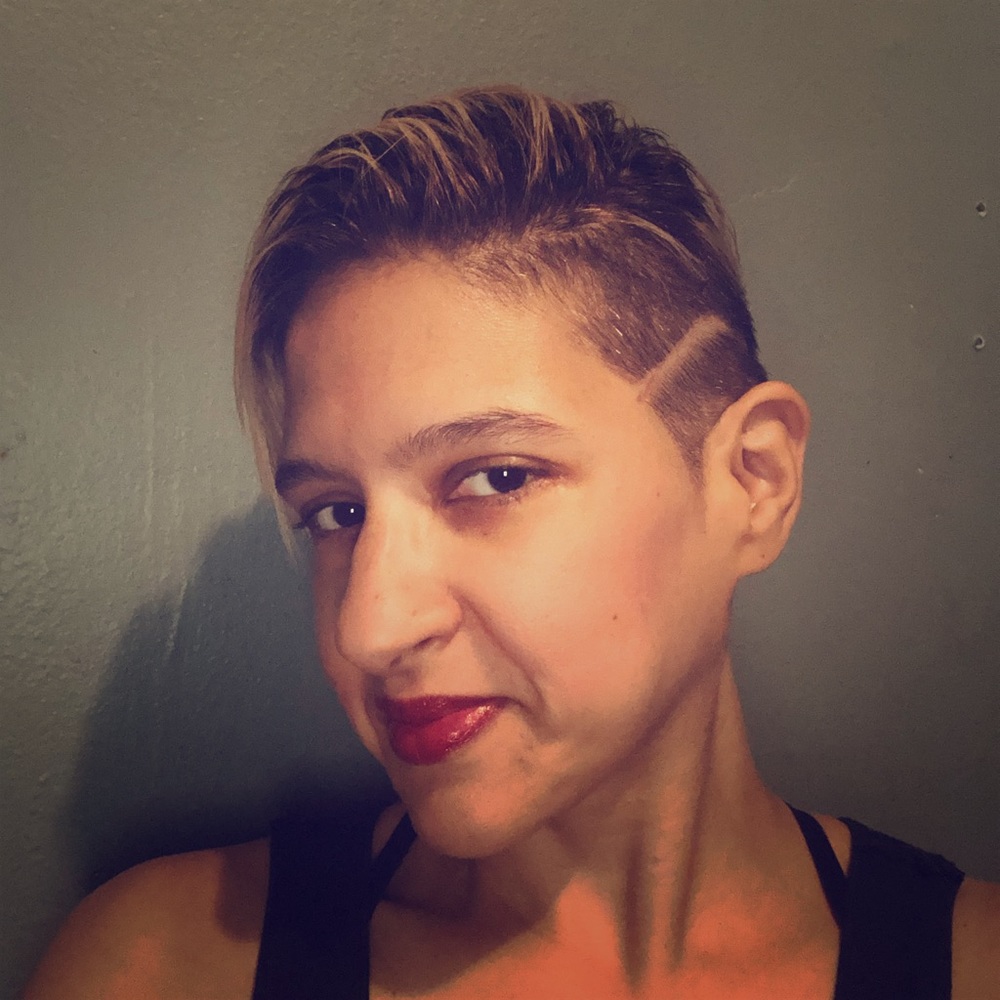 Meet your Posher, Adriana